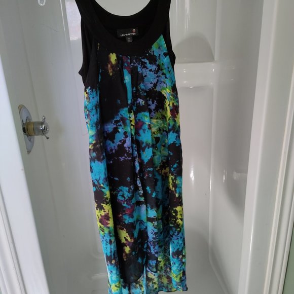 Laura Petite size 4 V-cut front dress, sleeveless multi color design - Picture 2 of 6